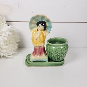 Vintage 40s Shawnee Pottery Asian Woman w/ Umbrella Planter #701 | Mid Century